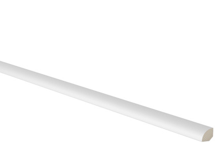 Vitmålad kvartstav av trä på svart bakgrund.