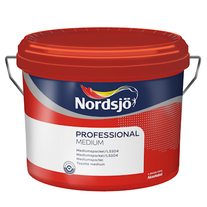 Röd och blå hink med texten "Nordsjö Professional Medium" och handtag på sidorna.