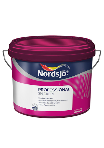 Förpackning av snickerispackel från Nordsjö med lila lock och etikett som säger "PROFESSIONAL SNICKERI".