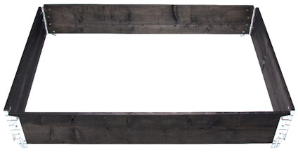 Svart rektangulär odlingskrage i trä med metallhörn.