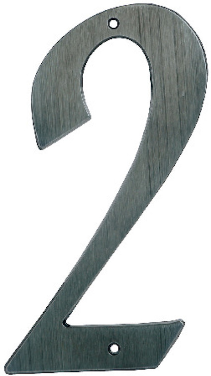 Metallisk siffra "2" med borstad yta och två monteringshål.