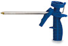 Blå skumpistol med ribbat handtag och smal metallpip.