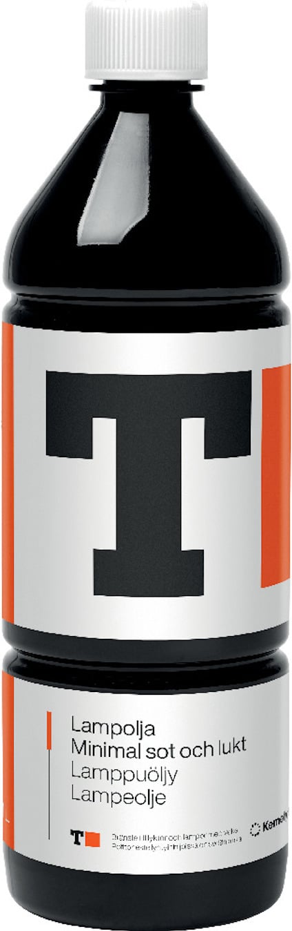 Flaska med lamppolja, etikett med stor svart bokstav T och text: "Minimal sot och lukt".